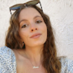 Meet your Posher, Danae